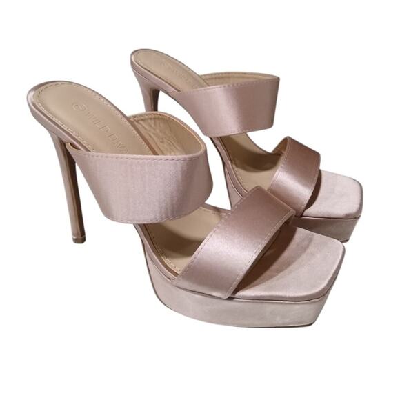 [H275] WILD DIVA Nude Satin Platform Square Toe, Size 6.5 - Picture 4 of 8